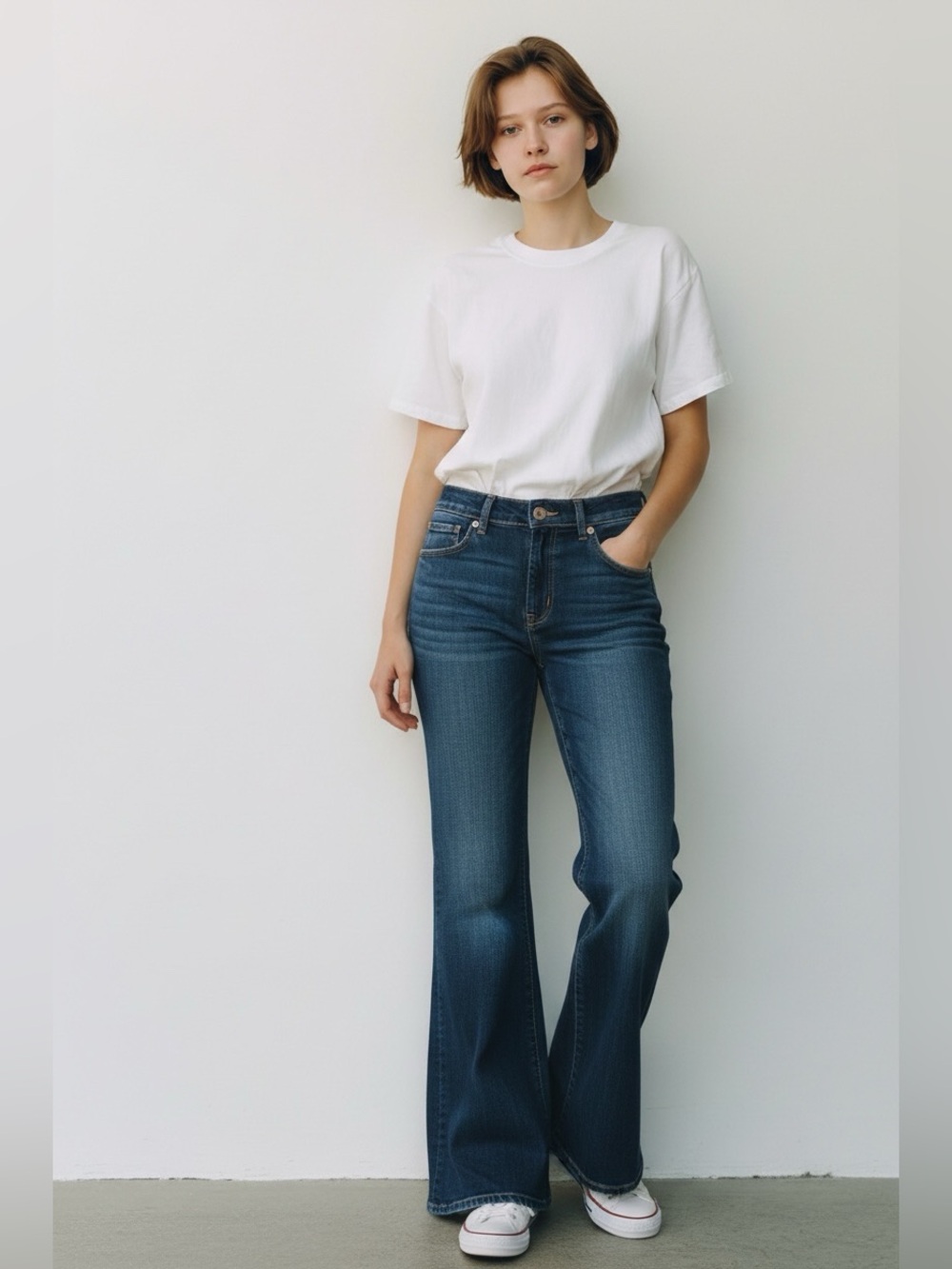 🫶🏻 Express 70’s Flare Mid-Rise Dark Blue Flare Jeans 2S (28 x 30) - Picture 2 of 4